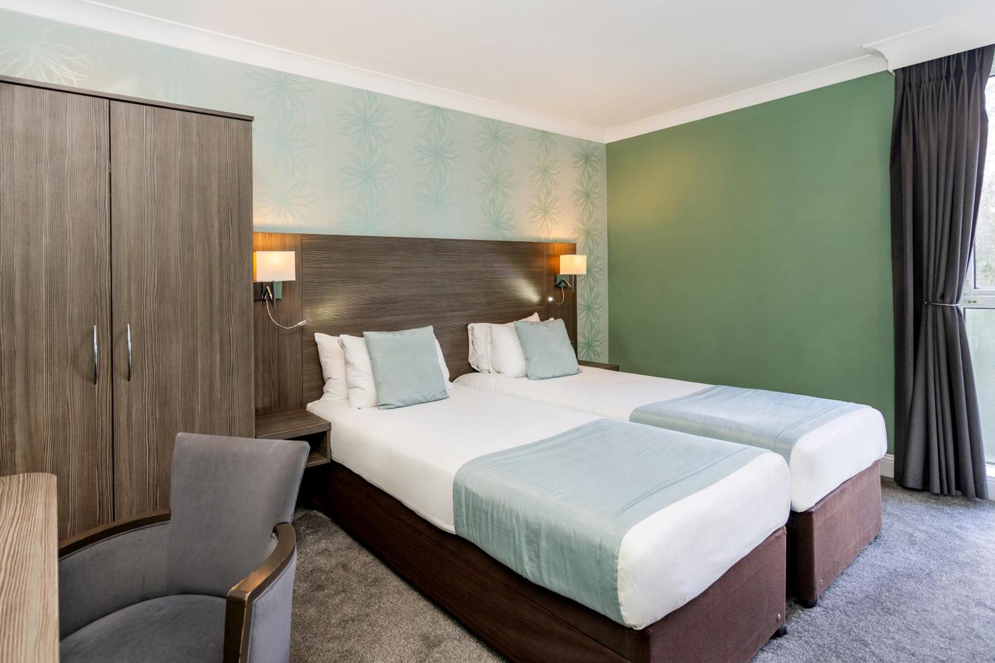 Bromley Court Hotel London Εξωτερικό φωτογραφία
